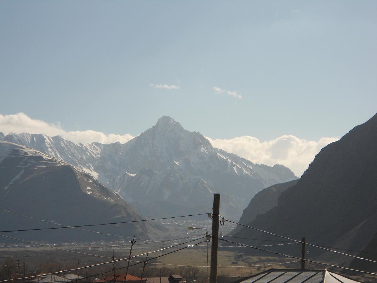 Guest House Sunset Kazbegi Exterior foto