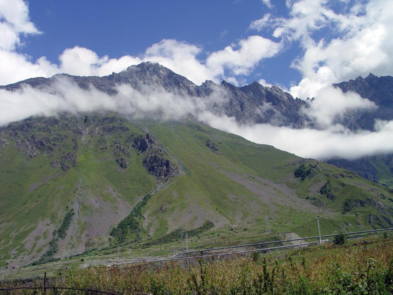 Guest House Sunset Kazbegi Exterior foto